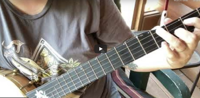 Moveable D Chord (up the neck) Mini Clawhammer Lesson