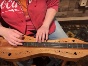 Buffalo Blue Gals Dulcimer Workshop 1.5fret